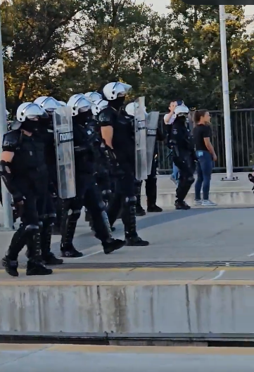 Tisuće ljudi blokirale Beograd, spremaju se nove akcije: Ljutiti Vučić održat će govor