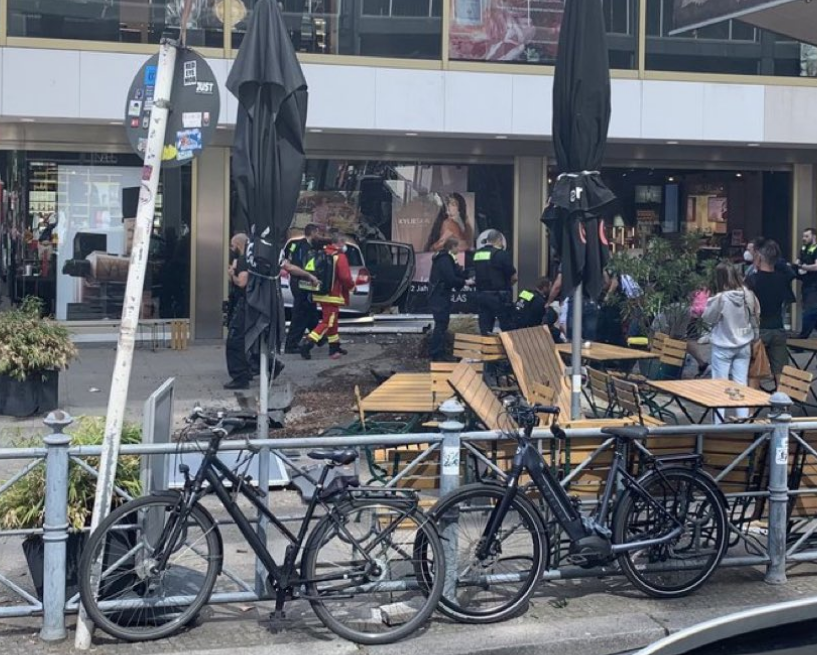 Berlin: Autom se zaletio u ljude, jedan mrtav, 30 ozlijeđenih