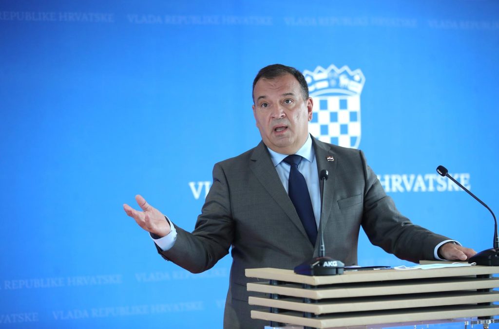 Sumnjiv posao ministra zdravstva: Beroš prijatelju isplatio 2,75 milijuna kuna za 12 dana posla!