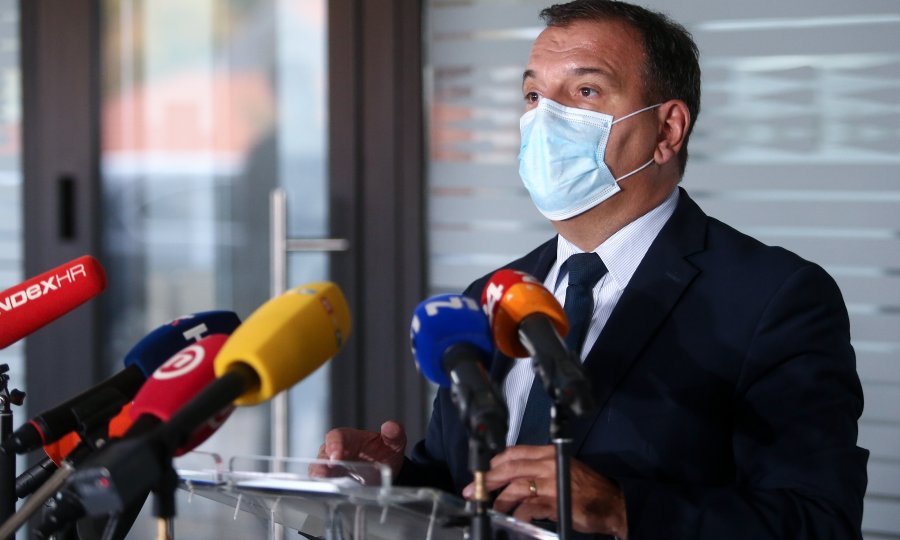 Beroš odgovorio djelatnicima Dubrave:  . Ako sustav krahira, podnijet ću ostavku