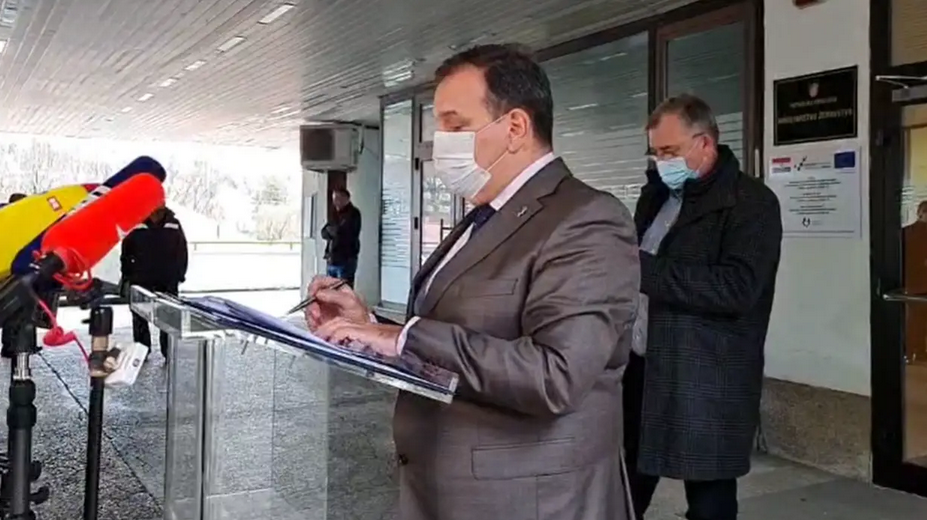 Capak: Timovi će cijepiti ljude i po kućama. Beroš: Broj dnevno zaraženih više nije toliko bitan