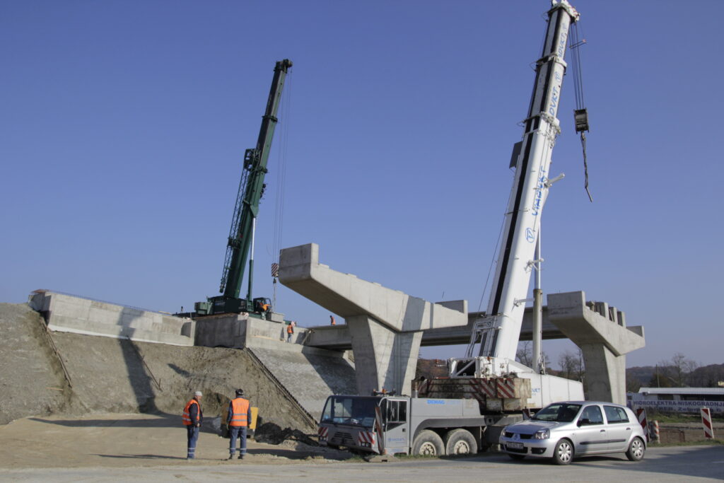 Brza cesta: Gradit će se čak tri tunela dužine četiri kilometra i tri vijadukta