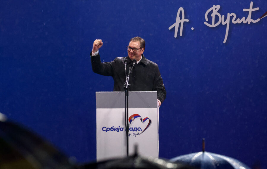 Vučić najavio da odlazi s čela SNS-a