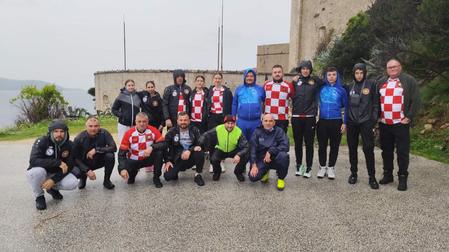 NAVIK ON ŽIVI KI ZGINE POŠTENO!S Prevlake krenuo VIII. Memorijalni biciklistički maraton Prevlaka-Vukovar-Ilok