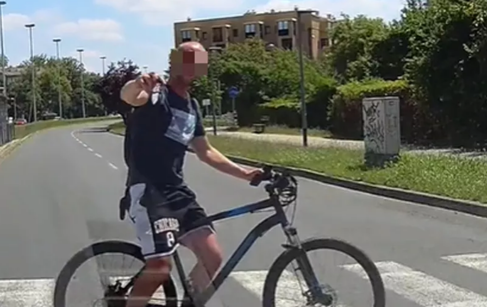 Video. Internetom kruži šokantna snimka iz Zagreba, neki tip izletio pred autoškolu pa instruktoru mahao nožem