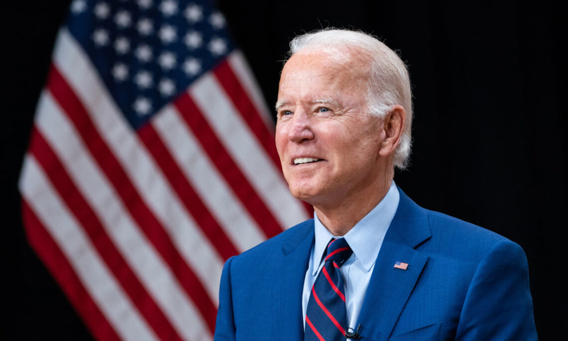 Biden proglasio kraj pandemije. Do sada zabilježeno gotovo 612 milijuna slučajeva, umrlo više od 6,5 milijuna ljudi