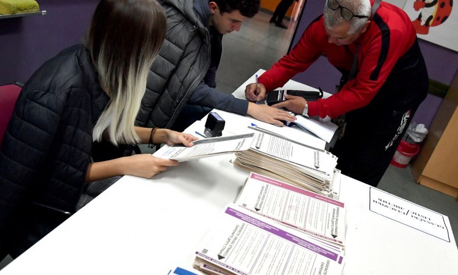 U BiH otkriveni lažni glasački listići, na svima zaokruženo isto ime