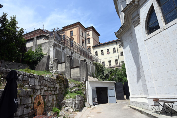Još nema traga dvojici zatvorenika koji su u petak pobjegli iz Via Rome: ‘Ozbiljno su ozlijeđeni…’
