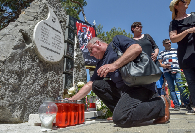 PET MLADIH UBIJENO JE NA BIOGRADSKOJ PLAŽI: SVJEDOK: ‘Jedan je još uvijek imao naočale u ruci’