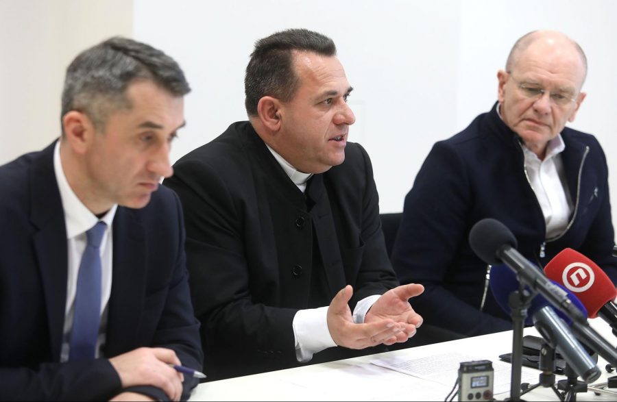 Biskupi se oglasili o cijepljenju, covid potvrdama i podjelama u društvu