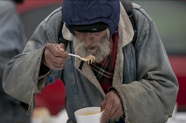 Ovršni ustanak traži osnivanje kriznog stožera za socijalno najugroženije građane, među kojima su i blokirani