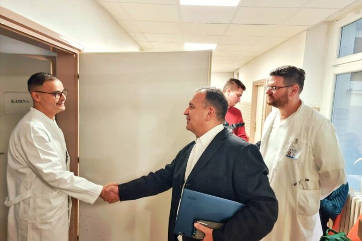 Pakračka bolnica i bolnica hrvatskih veterana dobile nove MR uređaje vrijedne preko 660.000€