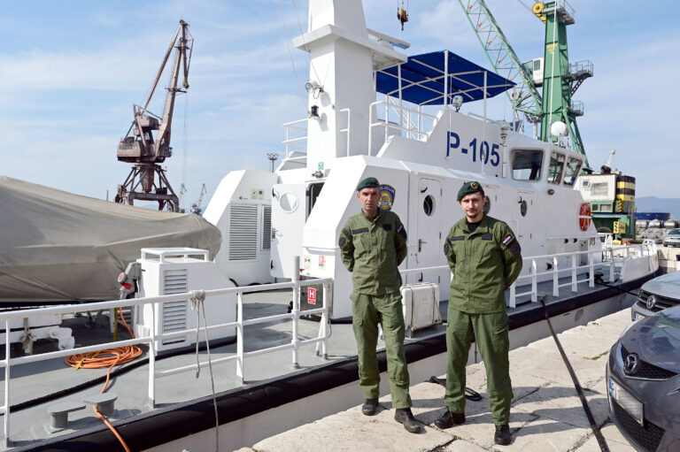 RIJEČKI HEROJI  ‘Mogla je eksplodirati u svakom trenutku’. Ovo su samozatajni junaci koji su neutralizirali minu iz riječke luke