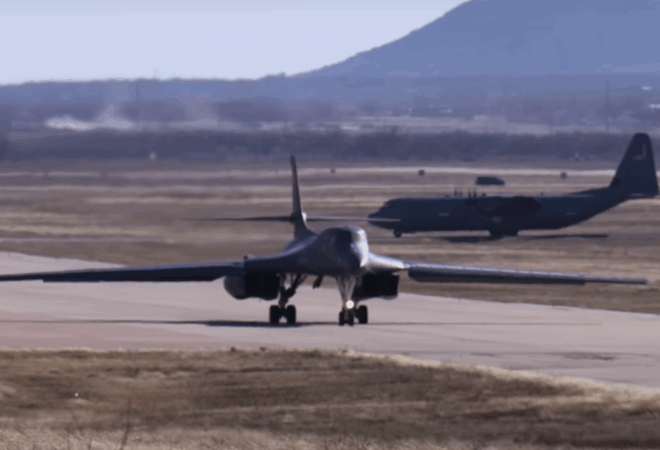 Pakleni strojevi B-1B stigli u Japan: Pentagon šalje poruku Kremlju