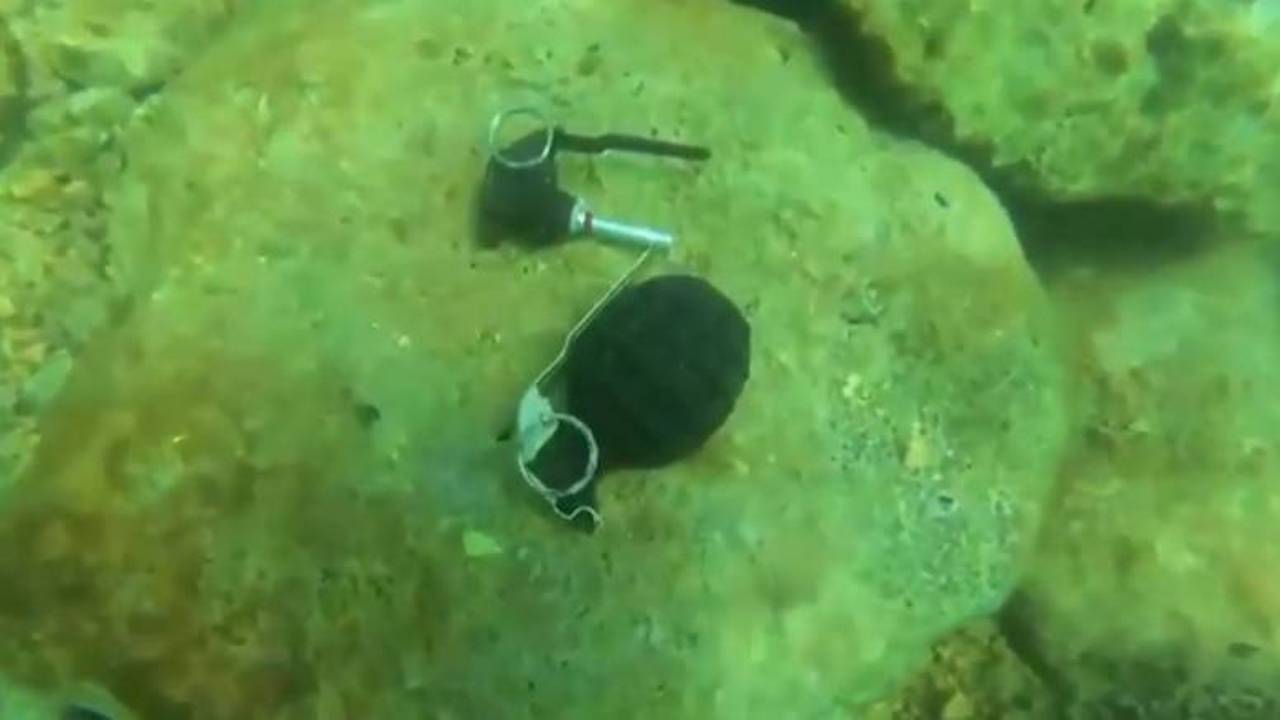 “Bombastičan ulov“: Ribolovac u Makarskoj pronašao pet ručnih bombi uz obalu (VIDEO)