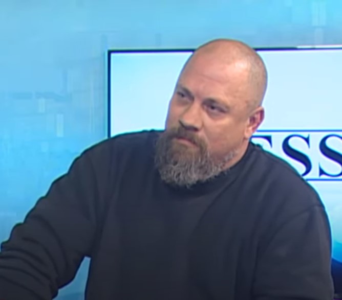 Dežulović u Novostima Hrvatsku vojsku izjednačio s Hamasom i to se tolerira Pupovcu