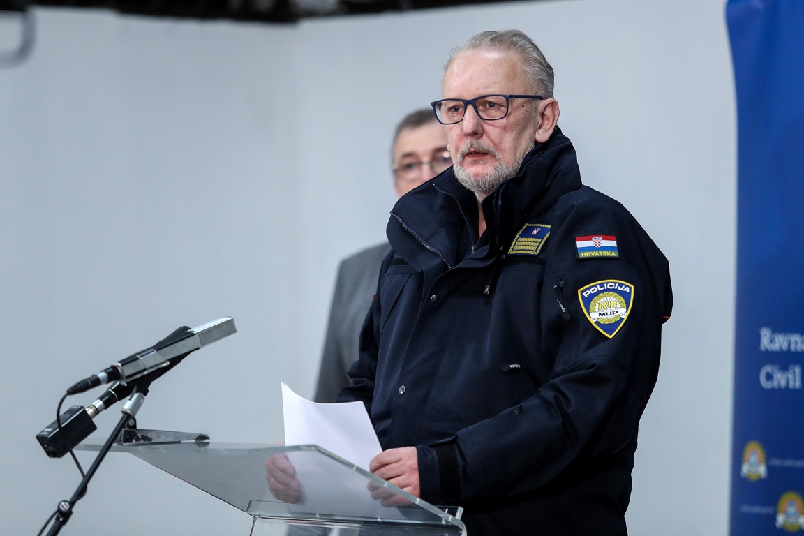 Ministar Božinović otkrio kada kreću u razmatranje e-propusnica