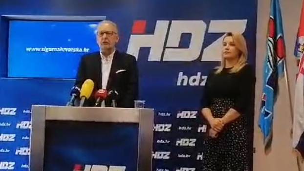 BOŽINOVIĆ O FOTOGRAFIJAMA KOJE SU GA DEMANTIRALE: “Zaboravio sam da sam se u Sisku rukovao s HDZ-ovcima”