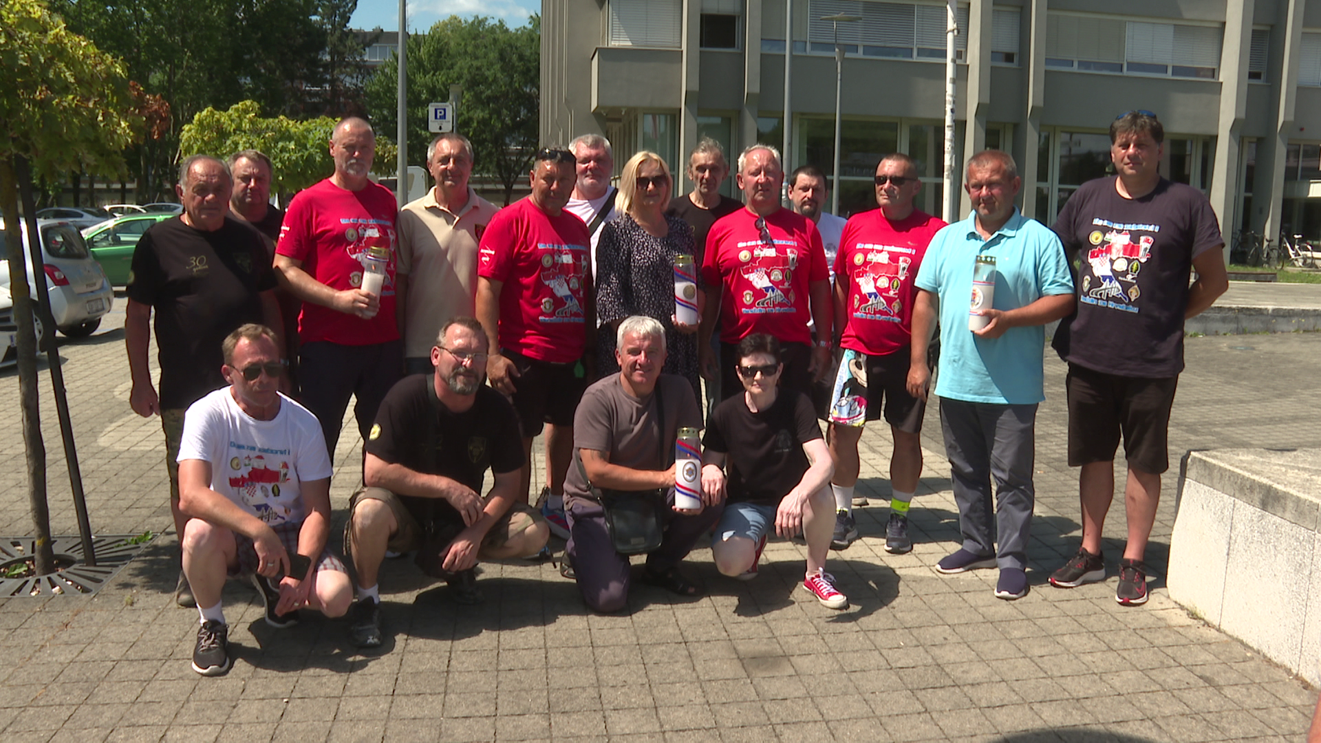 Varaždinski branitelji koji hodaju od Vukovara do poluotoka Pelješca stigli u Karlovac; “Sve Hrvatice i Hrvati trebaju biti zajedno!”