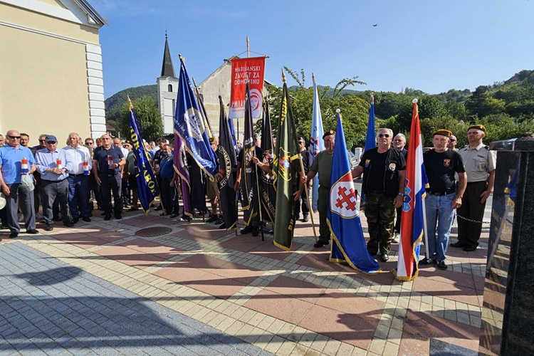 Na devetom Hodočašću hrvatskih branitelja u Loboru okupio se veliki broj branitelja i udruga sjeverozapadne Hrvatske