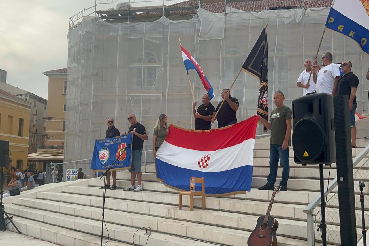 Branitelji u Šibeniku prosvjedovali protiv financiranja FALIŠ: 'Braćo po oružju, opet moramo braniti svoj dom'