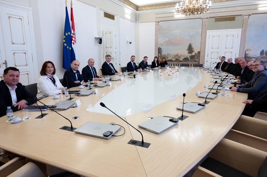 UNAPRJEĐENJE PRAVA BRANITELJA: Plenković se sastao s predstavnicima Saveza udruga branitelja radnika RH