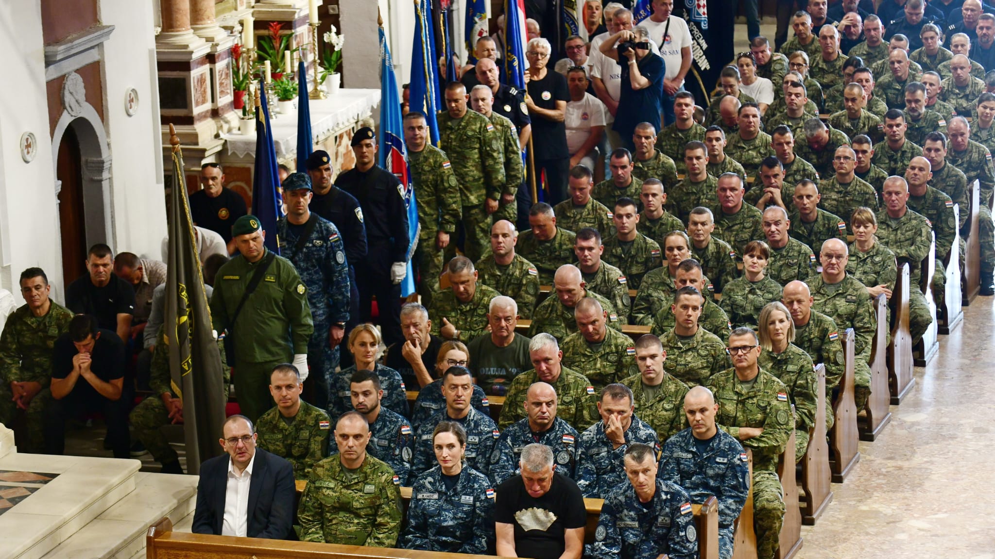 Vjera, domovina i odgovornost: Održano jedanaesto pokrajinsko hodočašće pripadnika Hrvatske vojske, policije, branitelja i vatrogasaca u Sinju