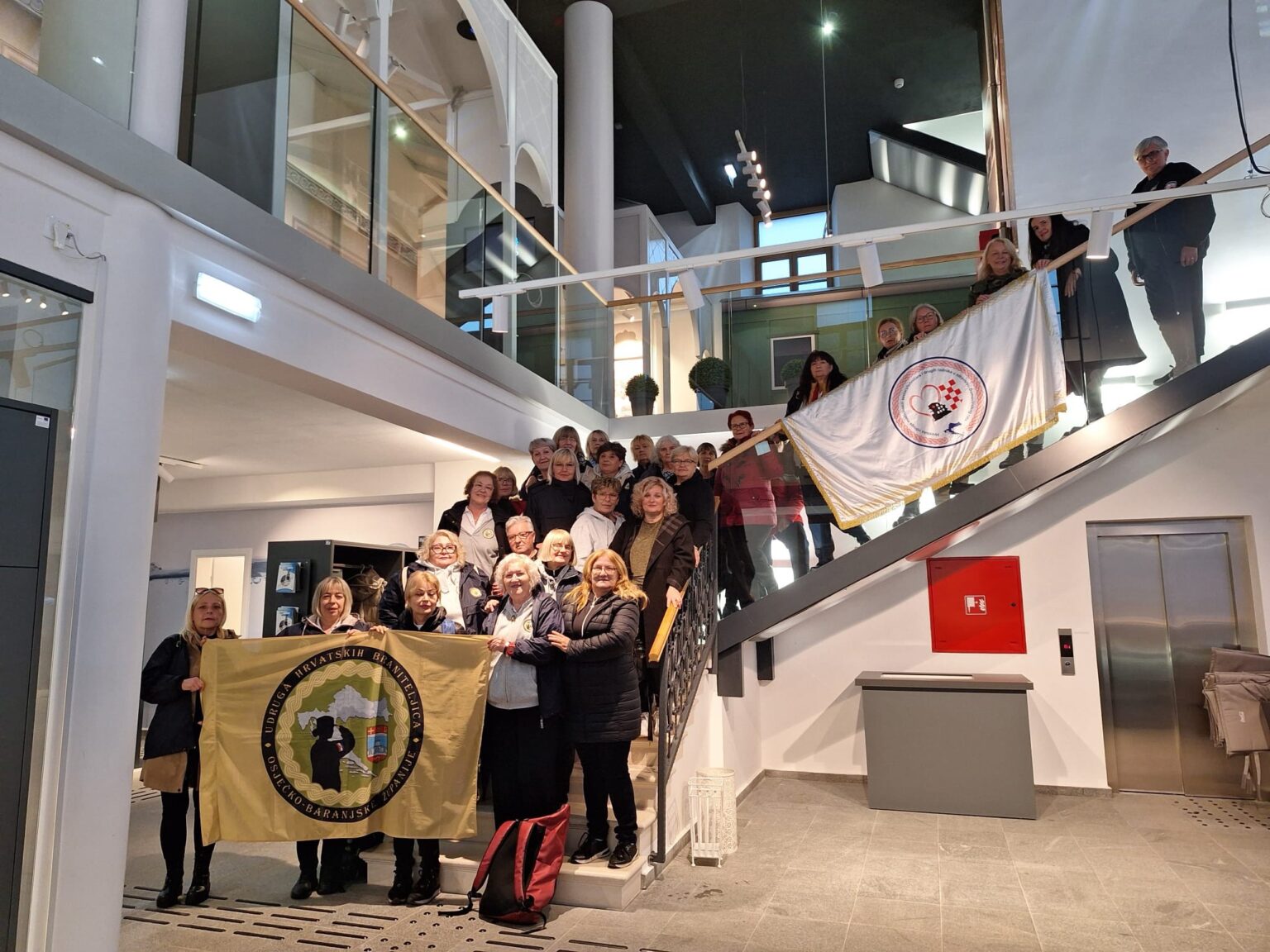 Braniteljice Osječko-baranjske županije na susretu u Lipiku i Pakracu: „Žena – Majka – Ratnica“