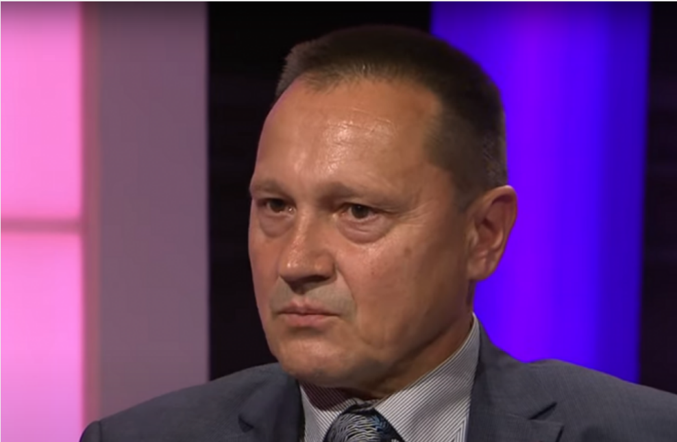 ‘IMAO SAM BOMBU ZA SEBE, VOJNIK SE NEMA PRAVO PREDATI!’ Posljednji zapovjednik ne može zaustaviti misli: ‘Vraćam se u tu vrijeme, neizbrisivo je!’