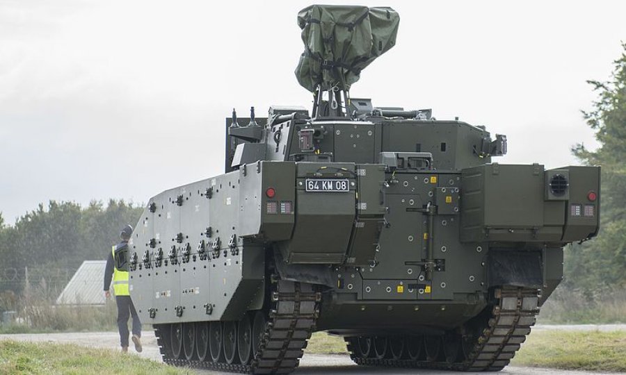 Britanci utukli 5,5 milijardi funti na gusjeničar koji je 310 vojnika stajao zdravlja, sada dvoje između očuvanja radnih mjesta i sigurnosti vojnika