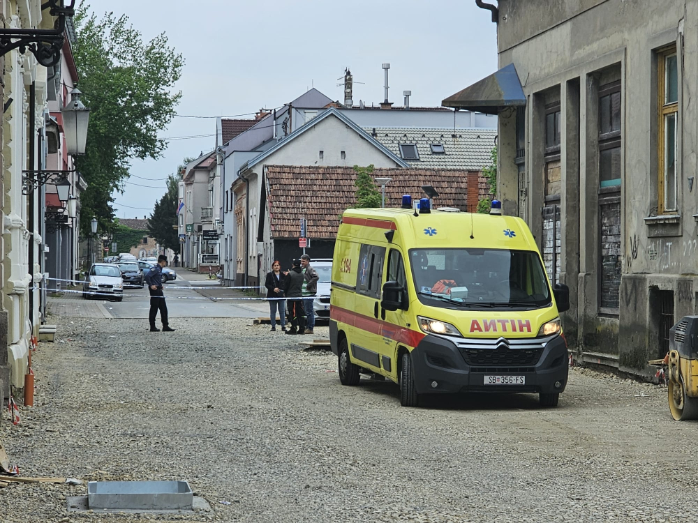 Ubojstvo u centru Slavonskog Broda, prema neslužbenim informacijama ubijen je strani državljanin!