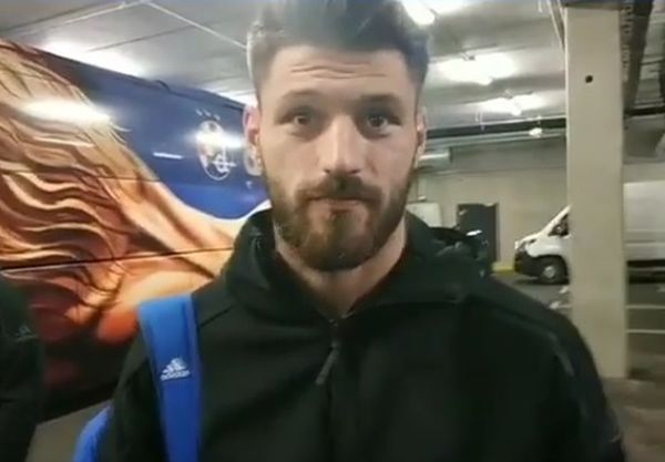 (VIDEO) Bruno Petković poručio da za Index.hr ne daje izjave, stigla mu i podrška: ‘Bravo kume’, ‘Kraljina’, ‘Legenda’…