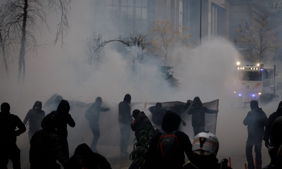 NASILJE NA ULICAMA   Epilog prosvjeda protiv covid mjera u Bruxellesu; 60 uhićenih i 15 ozlijeđenih