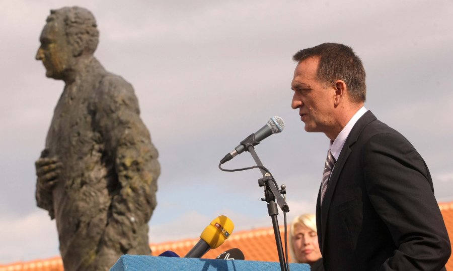 Načelnik Škabrnje: Ne dolazite kod nas na Dan sjećanja, počast žrtvama odajte paljenjem svijeća