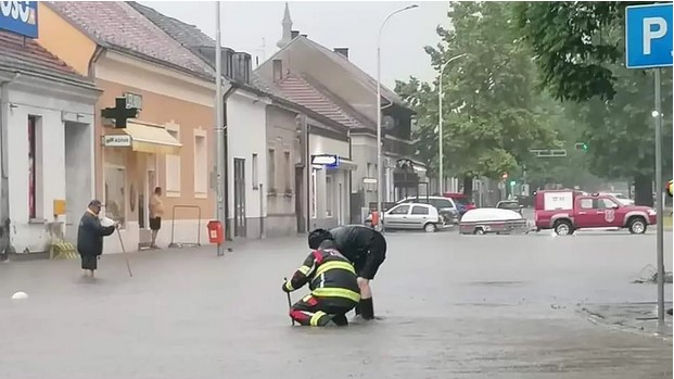 Upozorenje Civilne zaštite zbog obilnih kiša: Ne krećite na put i na izlete, ne kampirajte vani
