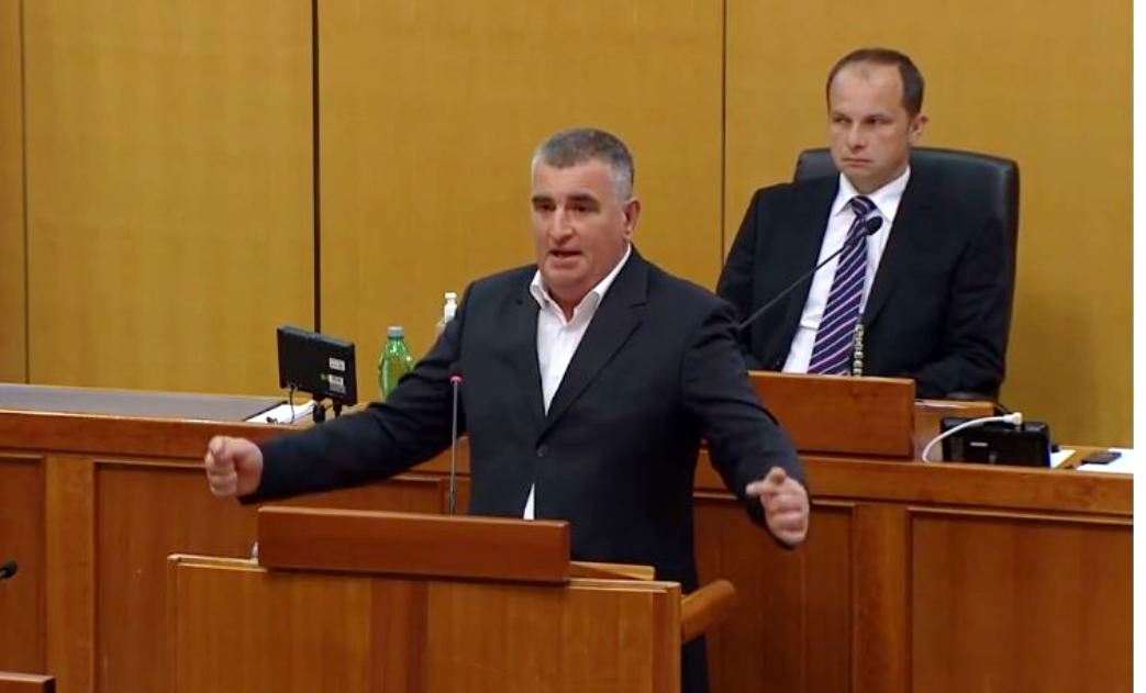 Bulj: Pozivam predsjednika Milanovića da se odmah ispriča svim pripadnicima HOS-a i svim majkama čiji su sinovi dali živote za našu Domovinu”