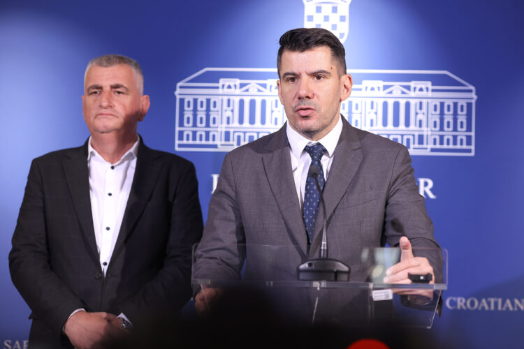 Grmoja: Ne može se Vili Beroš vratiti i zamrznuti mandat, ne može