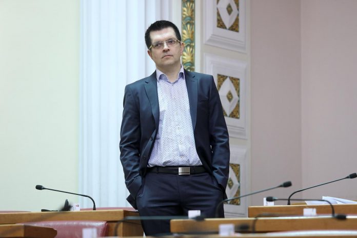 Snježanu Sabolek nazvao ‘običnom kuharicom’: Klela si se u moju djecu, a sad ovako…