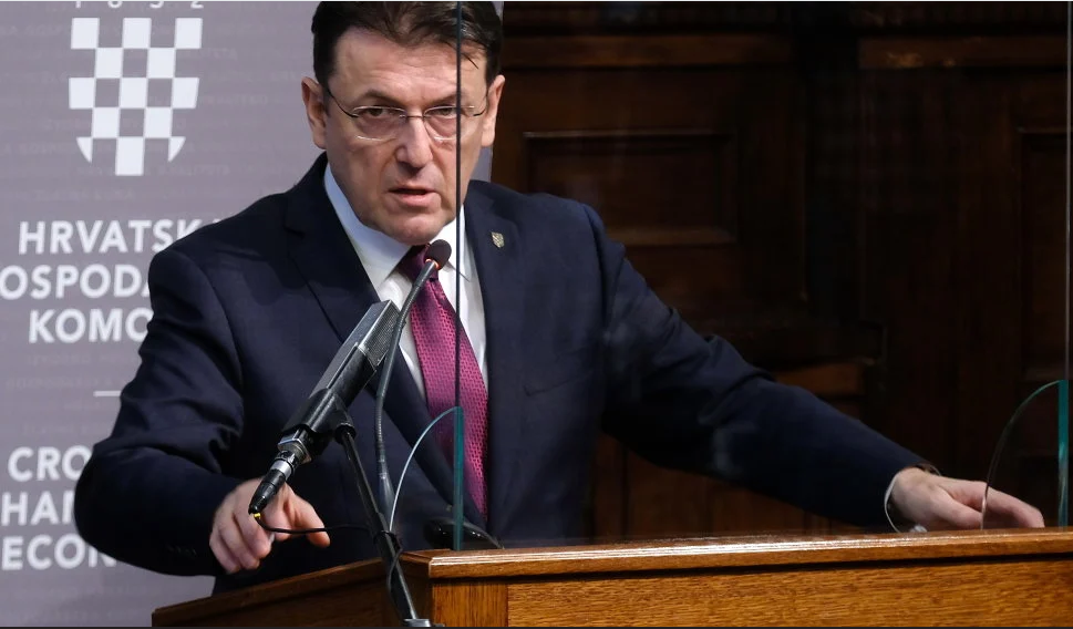 PREDSJEDNIK HGK Burilović objasnio odakle mu imovina i ogromna primanja, ali jednu stvar je ipak prešutio