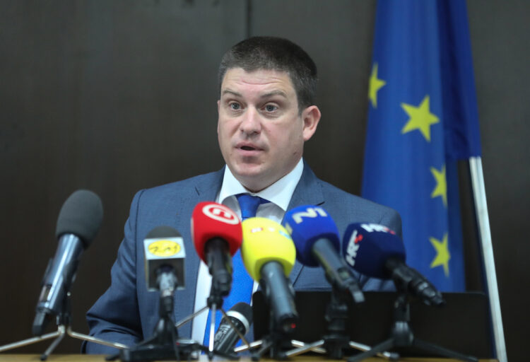 Nervozni Butković komentirao uhićenja Šarića i Škorića: Nemojte mi postavljati tako glupa pitanja