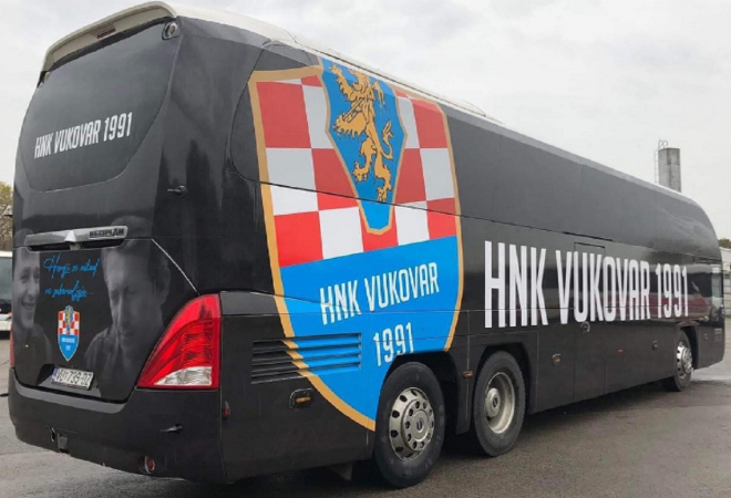 SRBIMA I AUTOBUS SMETA: Šokirali ih motivi heroja na autobusu HNK Vukovar 1991