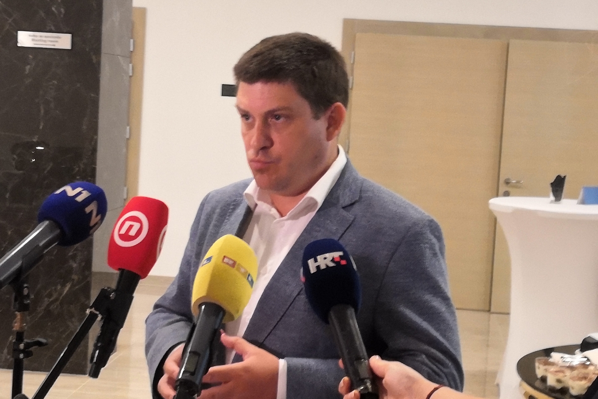 Butković: “Jadrolinija je prevažna za Hrvatsku, očekujem konstruktivnu raspravu”