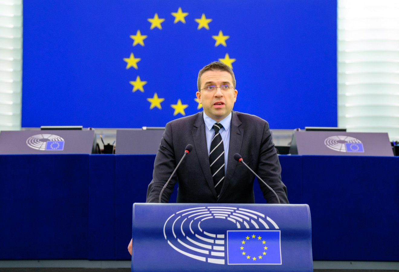 HRVAT ZAGRMIO DA GA ČUJE CIJELI EU PARLAMENT! Žestoko oprao Srbiju pred svijetom: Spominje opasan plan