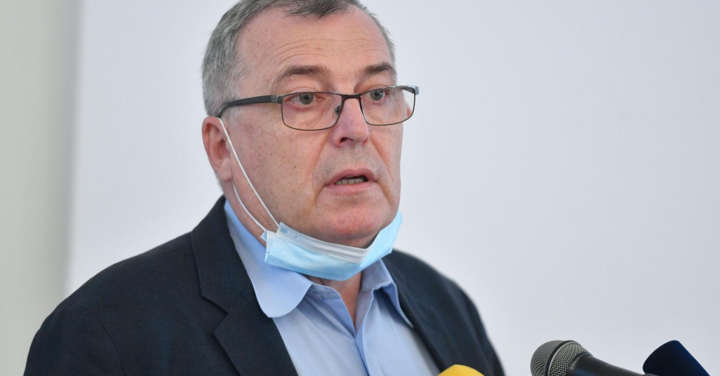 Capak: ‘Ako se cijepite AstraZenecom, vjerojatno nećete trebati nositi masku‘