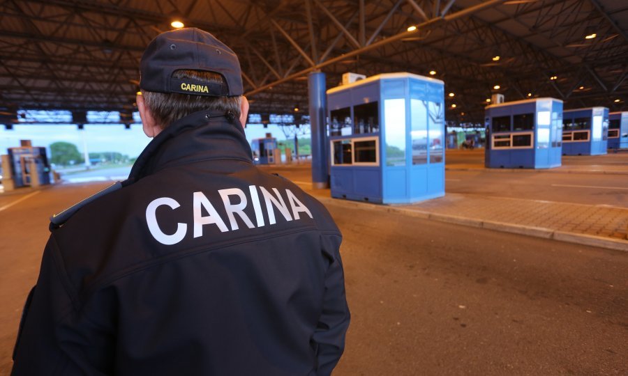 MIRNO PREKO GRANICE  Provjerili smo što se u Hrvatsku može unijeti bez carine, a na što ne smijete ni pomisliti