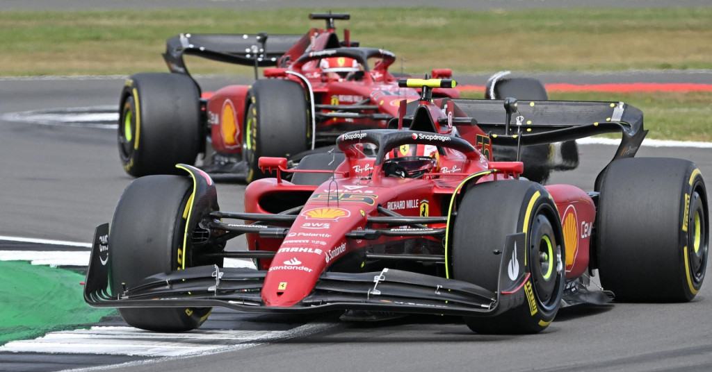 Carlos Sainz došao do prve pobjede u karijeri u ludoj utrci u Silverstoneu koju je obilježio veliki sudar