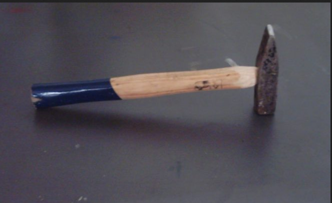 U Splitu novi nesvakidašnji napad: Čekićem napao vlasnika mjenjačnice!