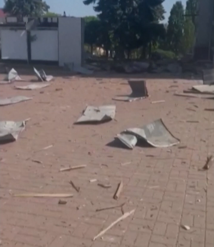 NOVI BRUTALNI NAPAD: Rusi bombardirali trg pun ljudi! Poginulo je petero.