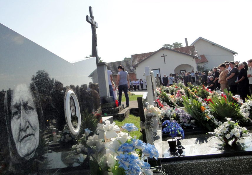 Ubili 22 osobe, a neke od njih su prije toga bestijalno mučili