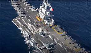 Francuski nosač zrakoplova "Charles de Gaulle" uplovio u Jadran